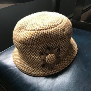 Cloche hat